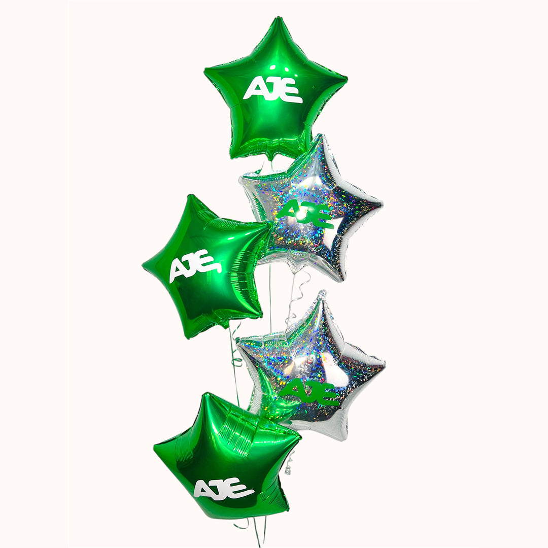 Bouquet de 5 globos metálicos en forma de estrella con helio, personalizados con tu logo y inflados con helio 100 % puro y verdadero. Ideal para eventos corporativos, inauguraciones y celebraciones empresariales.