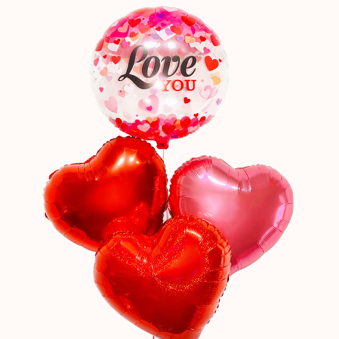 Bouquet de globos metálicos con globo burbuja transparente'I Love You' y 3 globos en forma de corazón. Para regalo de San Valentín o cualquier ocasión especial. 