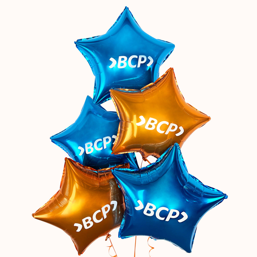 Bouquet de 6 globos metálicos en forma de estrella, personalizados con tu logo empresarial. Ideal para eventos corporativos, inauguraciones y activaciones. Realza e impulsa tu marca.