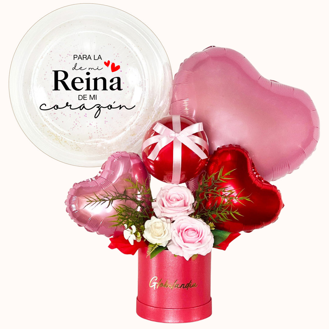 Gift box para el Día de la Madre con globo burbuja transparente personalizable, rosas artificiales decorativas, globitos pequeños y caja de regalo satinada. Ideal para sorprender a mamá en su día.