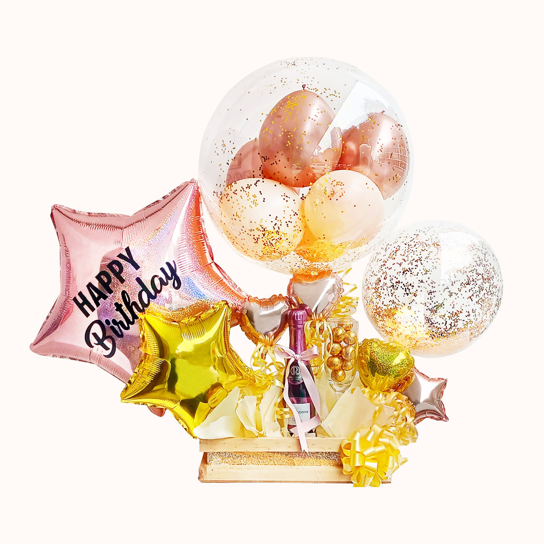 Caja de regalo de pino con globos personalizados, champagne Riccadonna Ruby de 200 ml, copa y bombones. Ideal para cumpleaños

