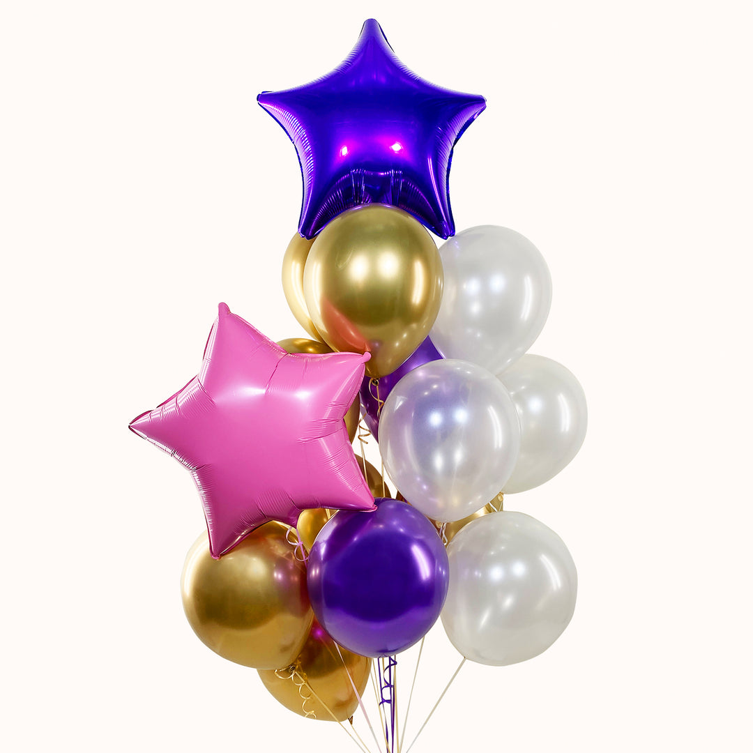 Bouquet de 16 globos con helio puro: 2 globos metálicos estrella, 10 globos de látex en color sólido y 4 globos de látex transparentes. Ideal para celebrar cumpleaños o cualquier ocasión.