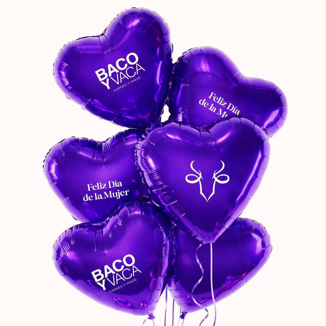 Bouquet de globos con helio para la campaña del Día de la Mujer que incluye 6 globos corazón color morado,  5 globos metálicos personalizables. Arreglo de globos para activaciones de marca y obsequios corporativos.