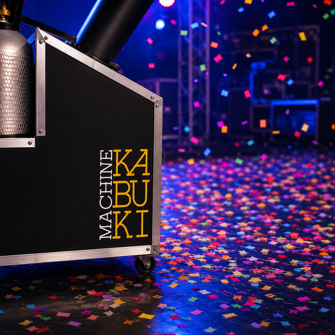 kabuki / Máquina lanzadora de confetti ideal para eventos y celebraciones, diseñada para crear un efecto visual impactante mediante el lanzamiento de confetti multicolor. Perfecta para inauguraciones, conciertos, aniversarios, graduaciones, bodas y eventos corporativos, con un alcance adaptable según el espacio y la configuración del evento.