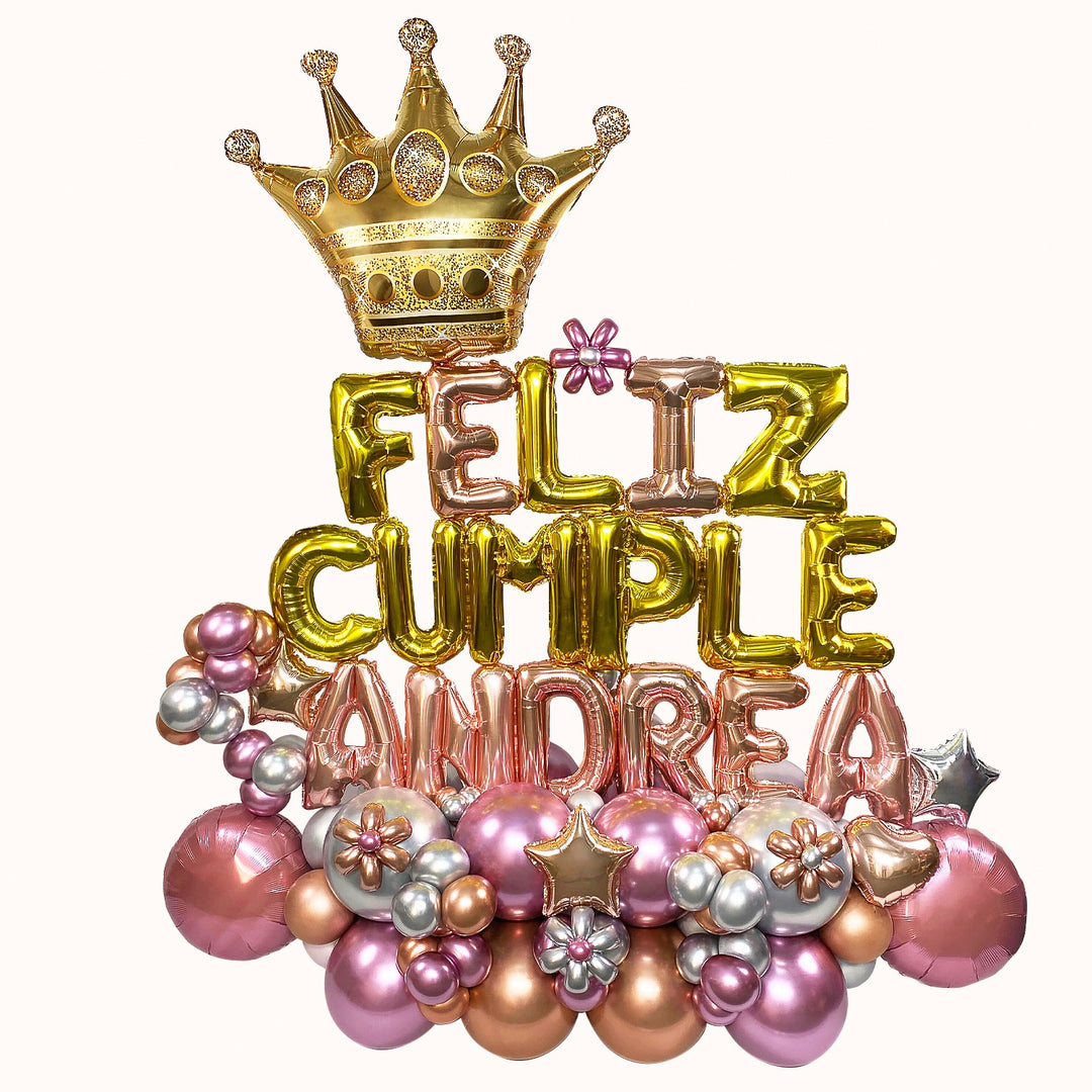 Arreglo, mural de globos “Feliz Cumple” con nombre personalizado, base de globos y globo corona metálico. Ideal para la celebración de cumpleaños.