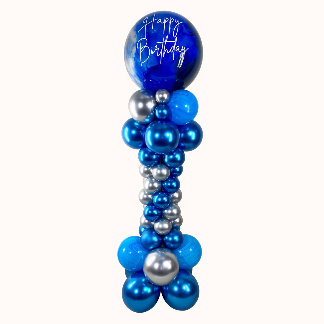 Parante base de globos de látex con estructura de 1.80 m,  1 globo burbuja pintado y personalizado, ideal para decorar y realzar cualquier celebración especial.