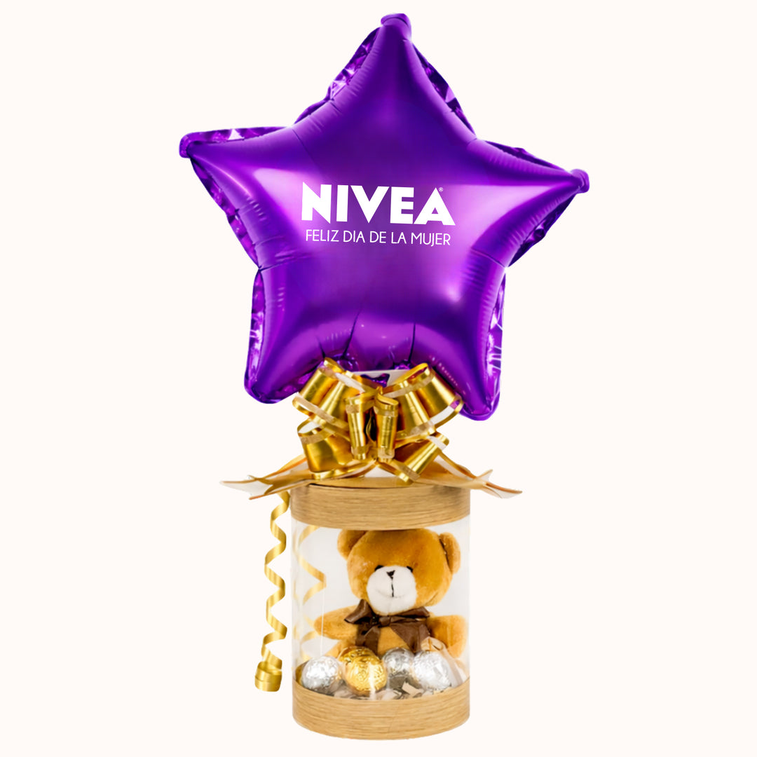 Caja de regalo con 1 globo mediano (corazón, redondo o estrella), 1 peluche chico y 3 chocolates pequeños. Regalo corporativo para campaña de día de la Mujer. 